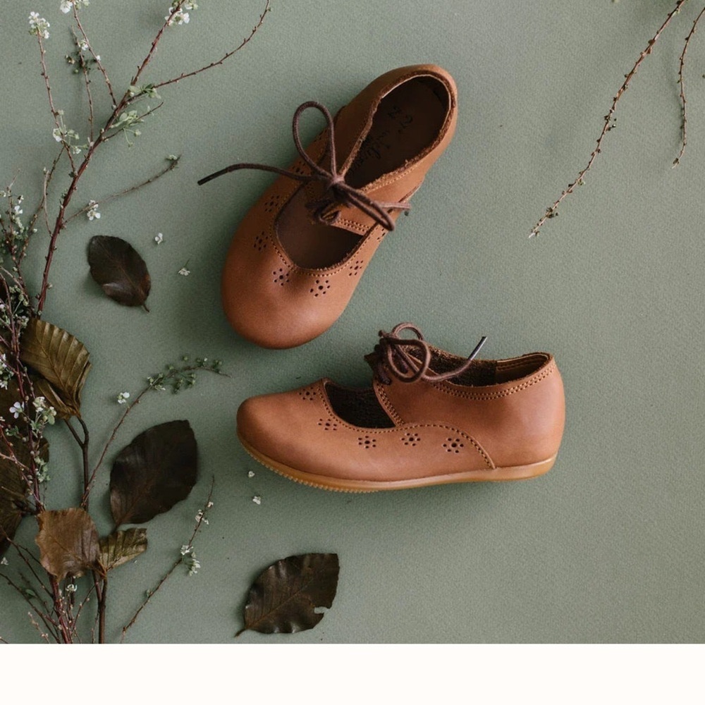 Adelisa & Co. Girls 31 (13) sol brown leather